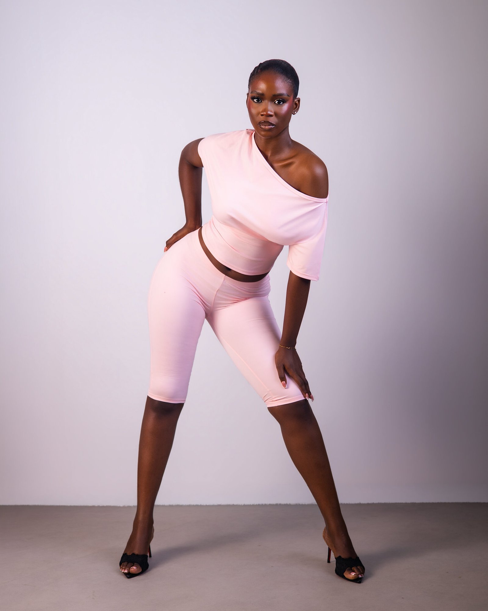 PINK LOW-RISE CAPRI